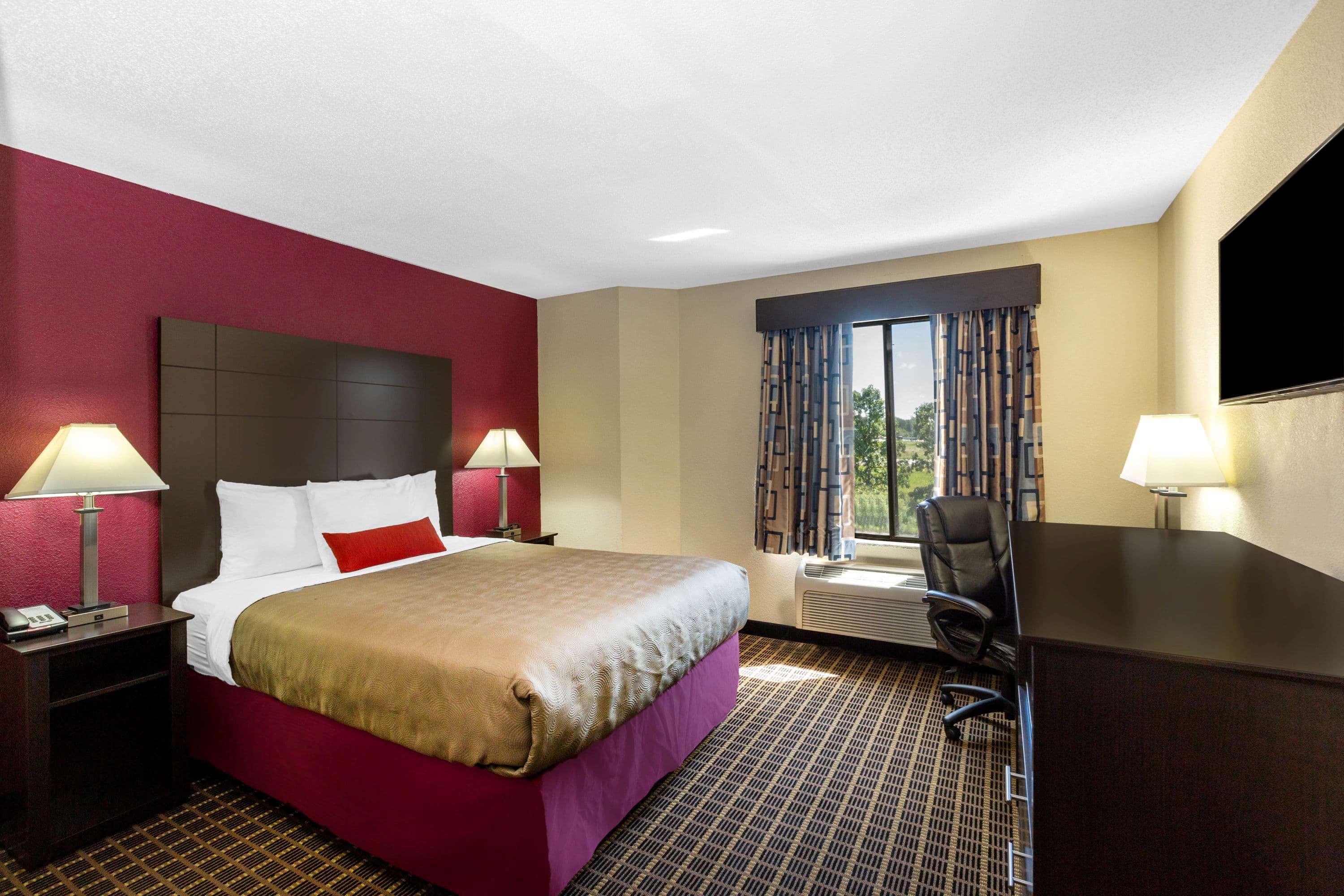 Baymont Inn & Suites By Wyndham Mukwonago Exteriör bild