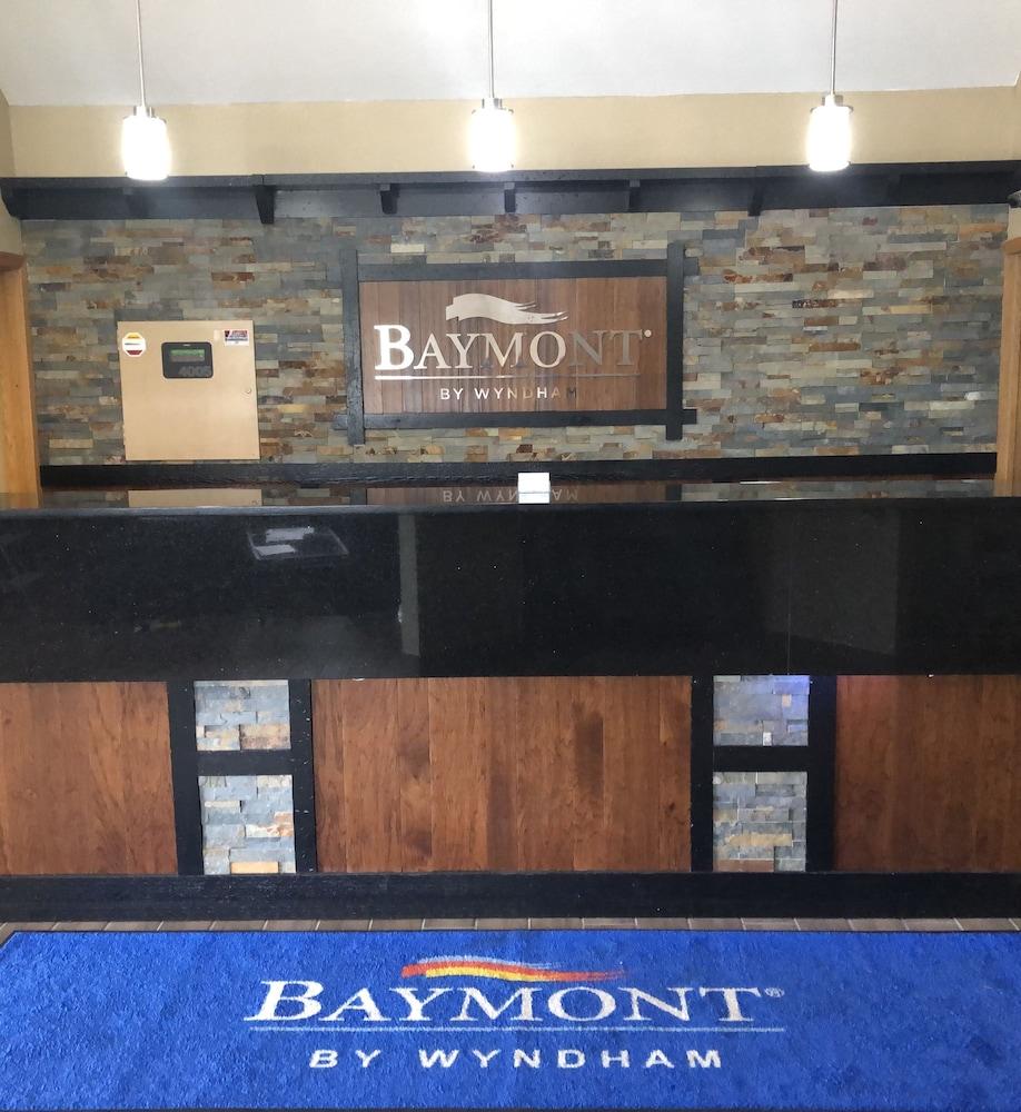 Baymont Inn & Suites By Wyndham Mukwonago Exteriör bild