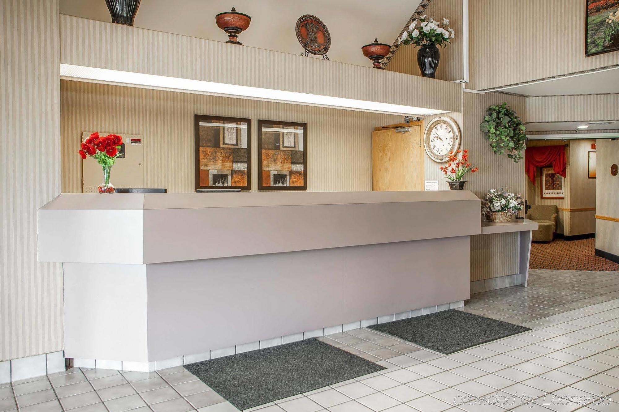 Baymont Inn & Suites By Wyndham Mukwonago Exteriör bild