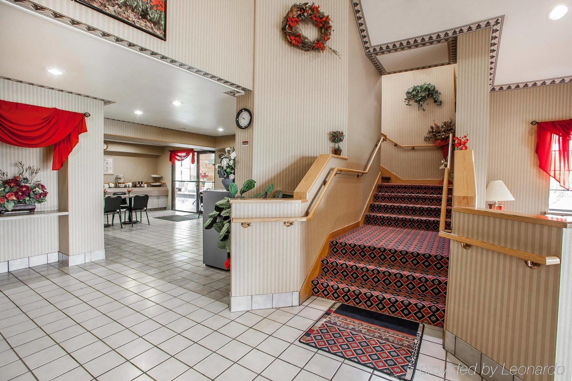 Baymont Inn & Suites By Wyndham Mukwonago Exteriör bild